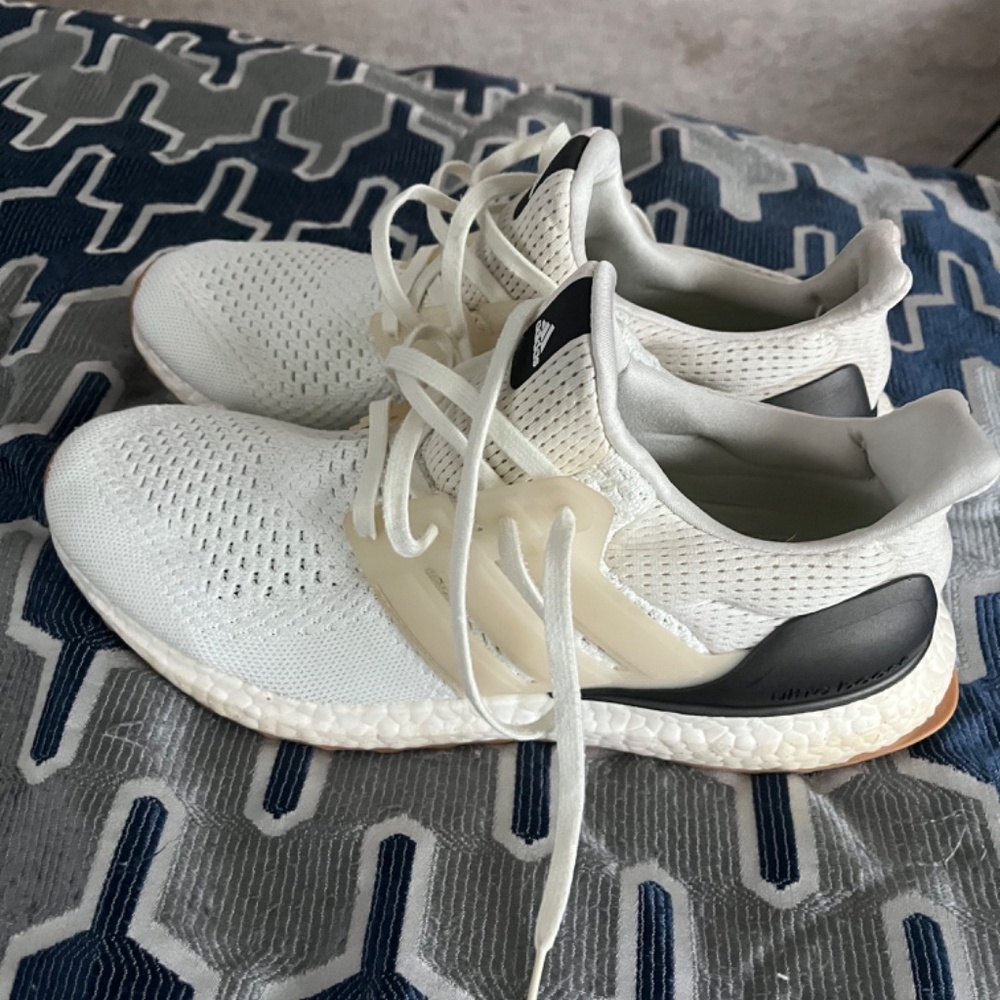 Adidas Ultra Boost - size 10